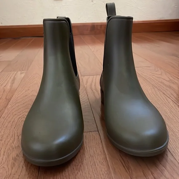 NWT STORM BY COUGAR “CHELSEA” PAST SEASON RAIN BOOTIES *WATERPROOF* - Picture 5 of 8